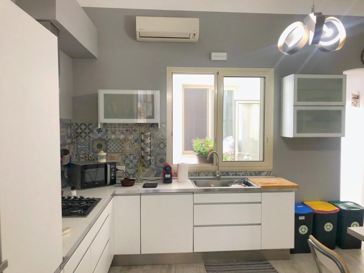 Apartment Alfonzetti-5 Min Walk To Central Train And Bus Station Catania Eksteriør billede