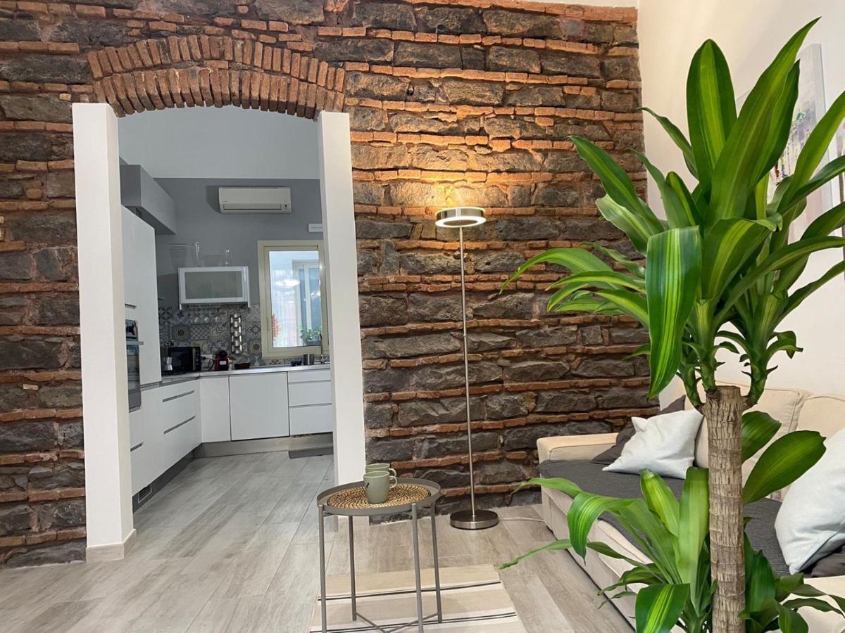 Apartment Alfonzetti-5 Min Walk To Central Train And Bus Station Catania Eksteriør billede